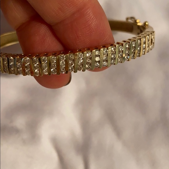 Diamond 14kt gold bangle - Picture 6 of 14